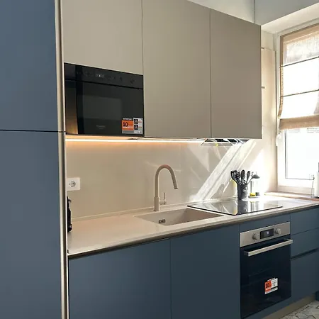 The Y - - Luce Apartamento